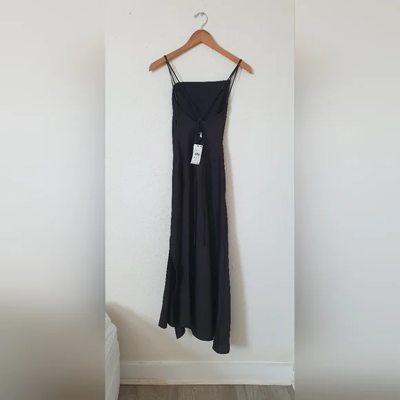 🔥NEW WITH TAG ASTR THE LABEL COWL SLIP MIDI DRESS BLACK in XS and SMALL🔥 - Picture 6 of 9